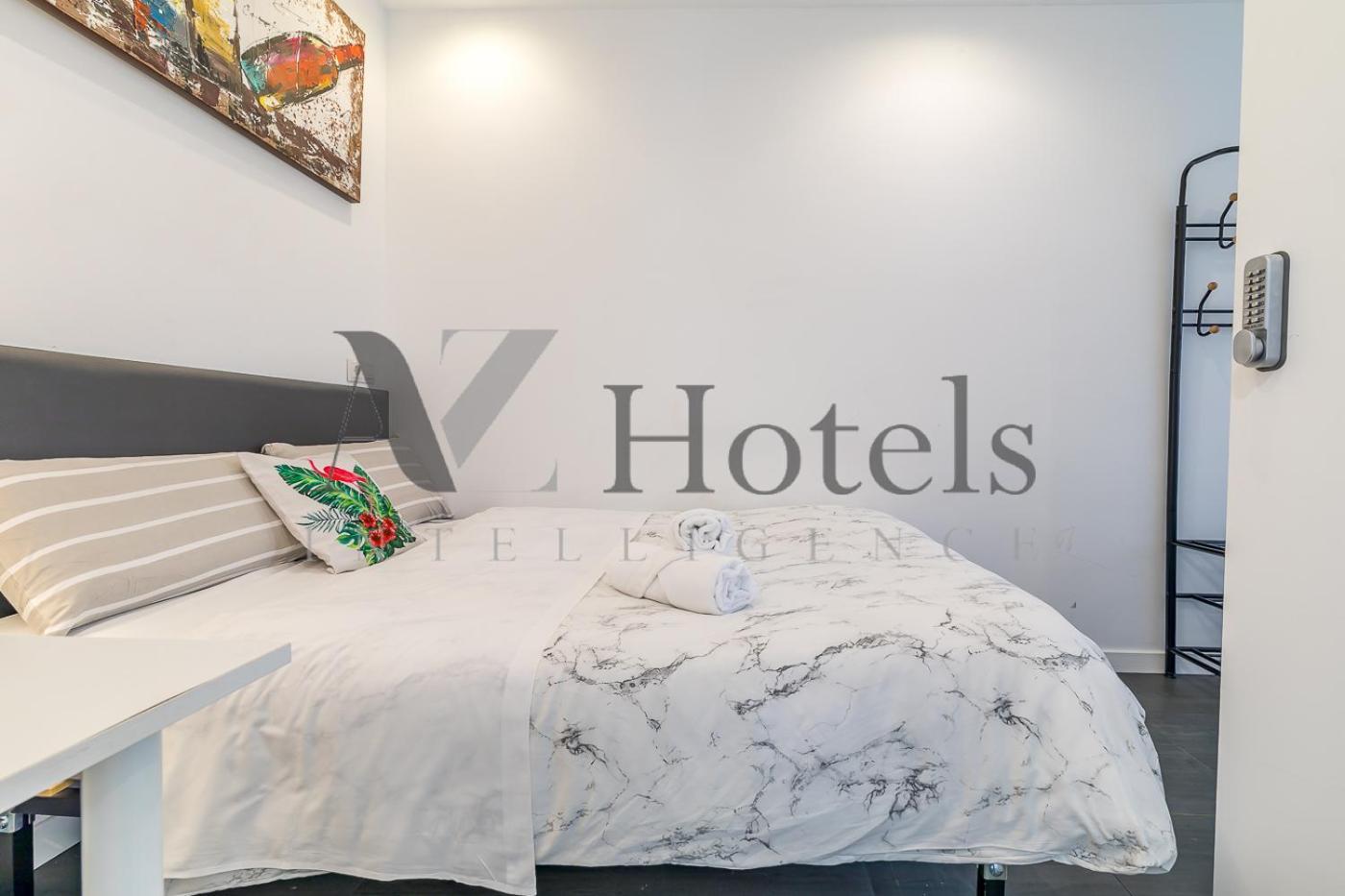 Ayz Ulises - Auto Check-In Property Madrid Extérieur photo